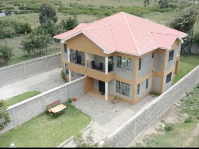 4 BR AirBnB Mansion @Marisela place Nanyuki