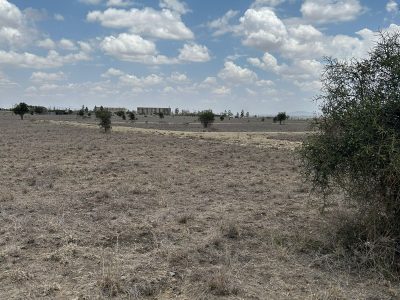 3 Acres in Kitengela at Kes. 9.8 million per acre